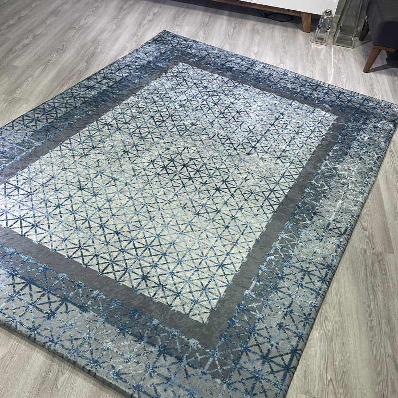 Meryem Mavi Halı Örtüsü Meryem Mavi Halı Örtüsü
