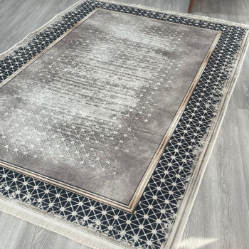 Eda Vizon Model Keçe - Jel(Dot) Taban Halı