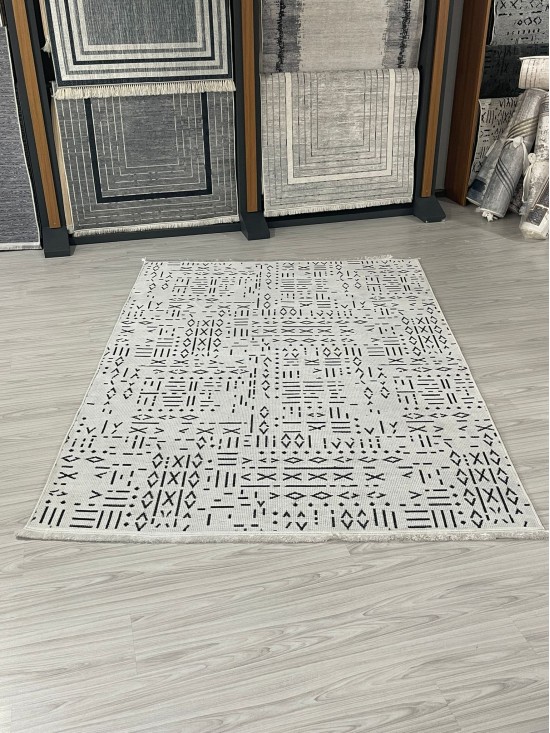 Şönil Kilim Halı Desenli Beyaz