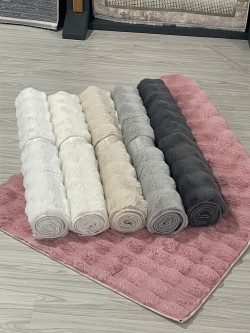 Tavşan Tüylü Pembe Pelüş Halı