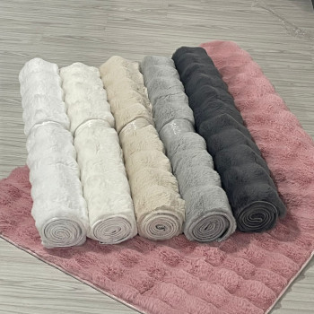 Tavşan Tüylü Pembe Pelüş Halı