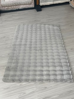 Tavşan Tüylü Gri Pelüş Halı
