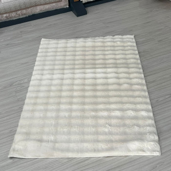 Tavşan Tüylü Krem Pelüş Halı