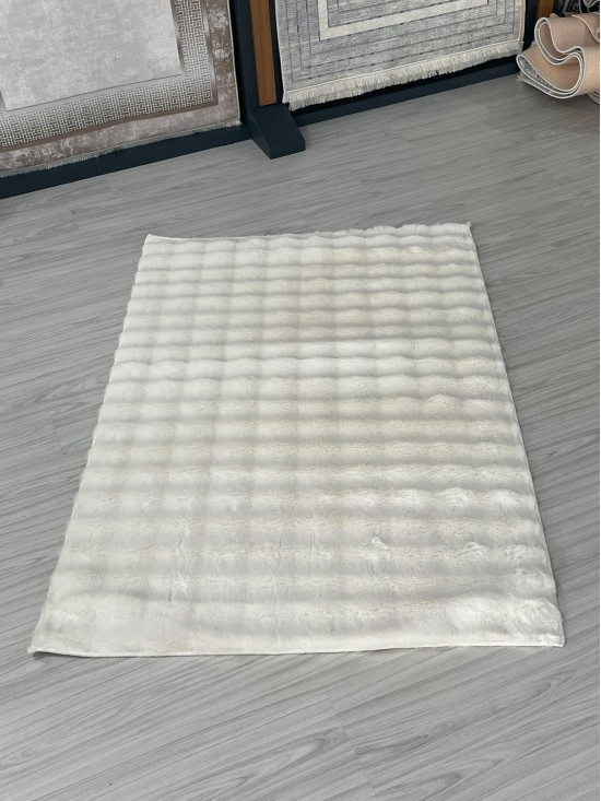 Tavşan Tüylü Krem Pelüş Halı Tavşan Tüylü Krem Pelüş Halı