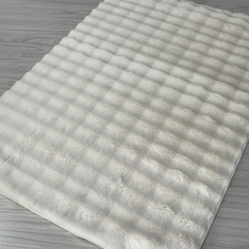 Tavşan Tüylü Krem Pelüş Halı